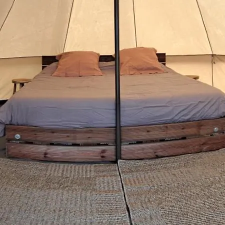 Le Bivouac De La Plante 럭셔리텐트 Saint-Aubin-de-Branne